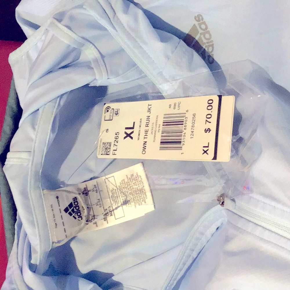 Adidas Own the Run 🏃♀️ size XL hooded jacket - Picture 2 of 2